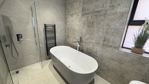 Photo 16- click for photo gallery